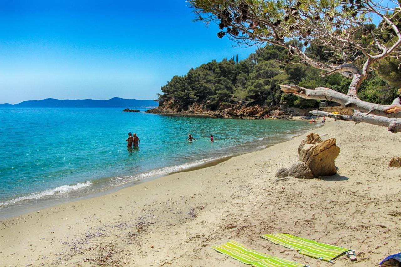 MAZET DE LA MER 54M2 LAVANDOU 100M PLAGE avec PISCINE Le Lavandou Extérieur photo